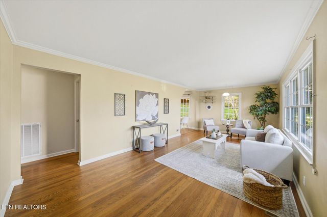 124 Crest Lane, Clinton, TN 37716