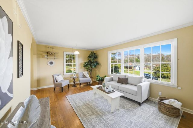 124 Crest Lane, Clinton, TN 37716