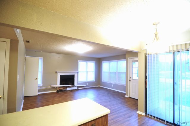 2701 Lantern Walk B, Huntsville, AL 35803