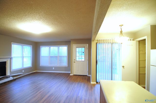 2701 Lantern Walk B, Huntsville, AL 35803