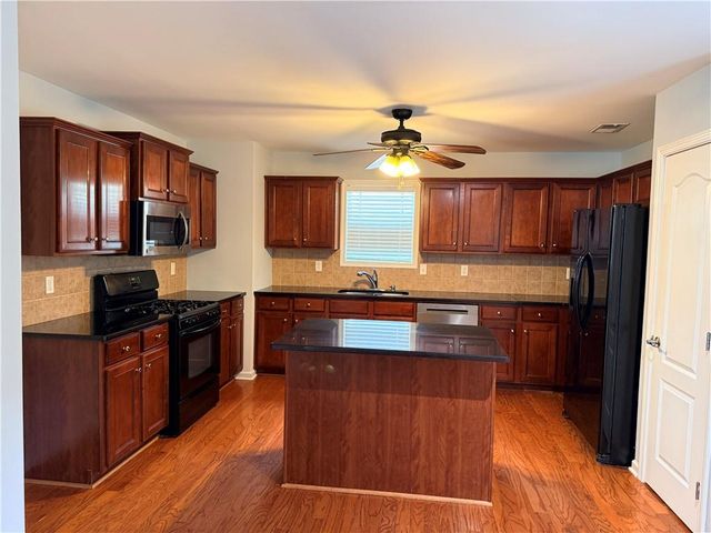 3606 Malcolm Manor NW, Kennesaw, GA 30144