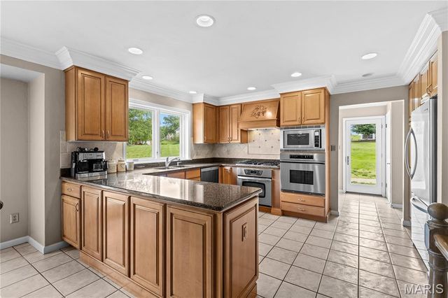 216 Whiting Lane, Clarkson Valley, MO 63005