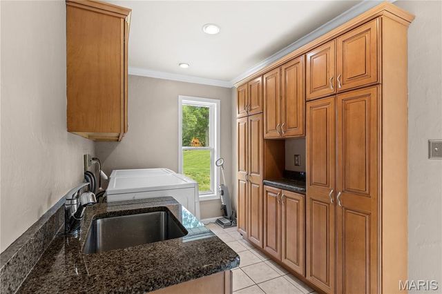 216 Whiting Lane, Clarkson Valley, MO 63005