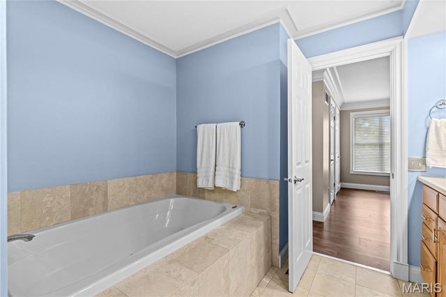 216 Whiting Lane, Clarkson Valley, MO 63005
