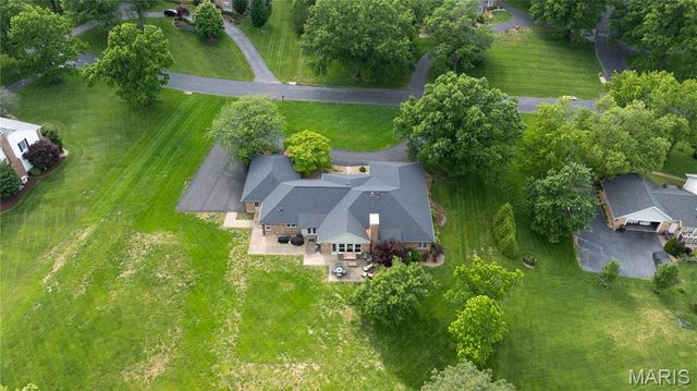 216 Whiting Lane, Clarkson Valley, MO 63005