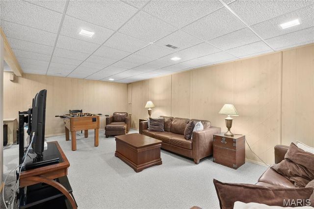 216 Whiting Lane, Clarkson Valley, MO 63005