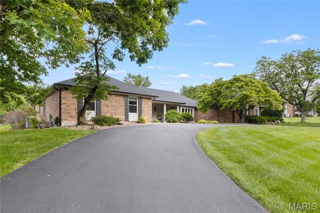 216 Whiting Lane, Clarkson Valley, MO 63005