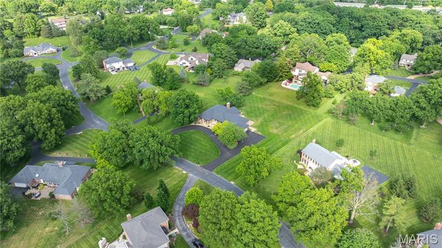 216 Whiting Lane, Clarkson Valley, MO 63005