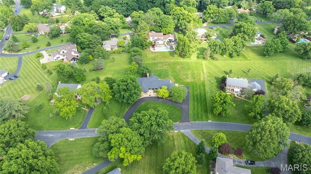 216 Whiting Lane, Clarkson Valley, MO 63005