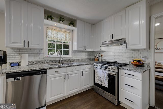 861 Lagoon Court, Stone Mountain, GA 30083