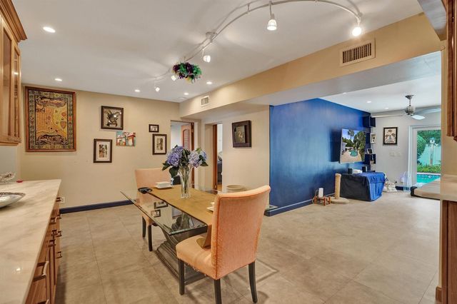 908 NE 16th Place, Fort Lauderdale, FL 33305
