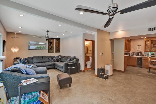 908 NE 16th Place, Fort Lauderdale, FL 33305