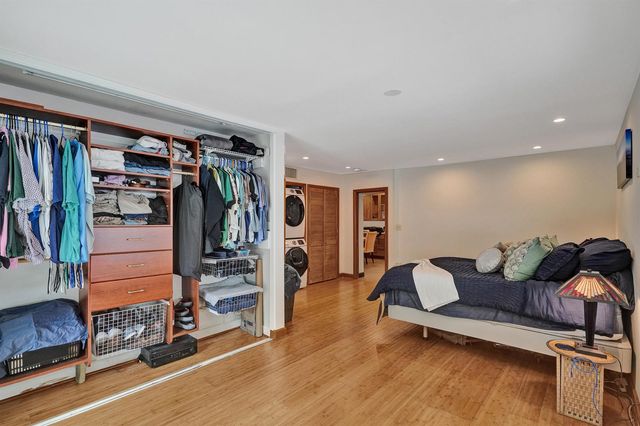908 NE 16th Place, Fort Lauderdale, FL 33305