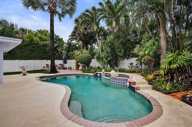 908 NE 16th Place, Fort Lauderdale, FL 33305