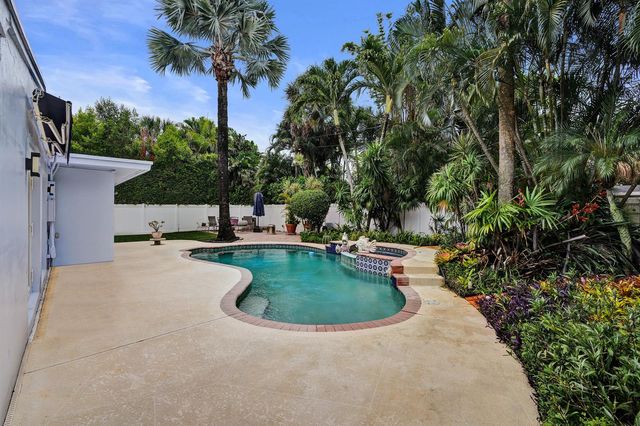 908 NE 16th Place, Fort Lauderdale, FL 33305