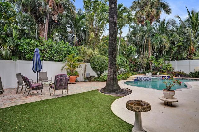 908 NE 16th Place, Fort Lauderdale, FL 33305