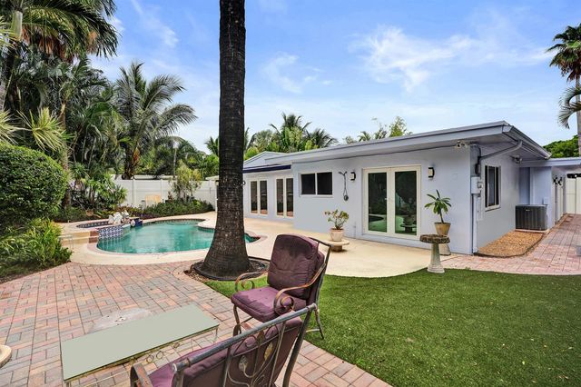 908 NE 16th Place, Fort Lauderdale, FL 33305