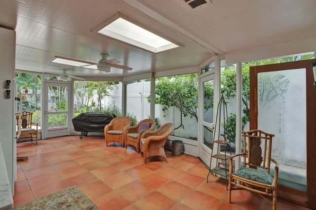908 NE 16th Place, Fort Lauderdale, FL 33305