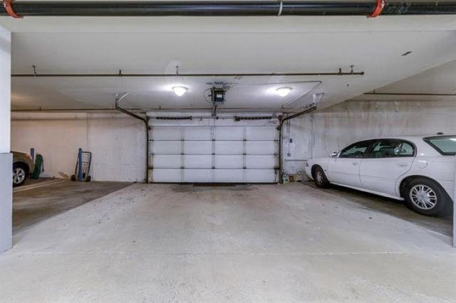 490 River Rd Apt 31, Manchester, NH 03104