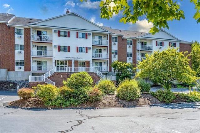 490 River Rd Apt 31, Manchester, NH 03104