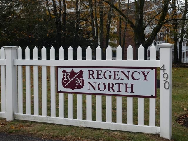 490 River Rd Apt 31, Manchester, NH 03104