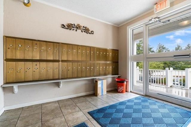 490 River Rd Apt 31, Manchester, NH 03104