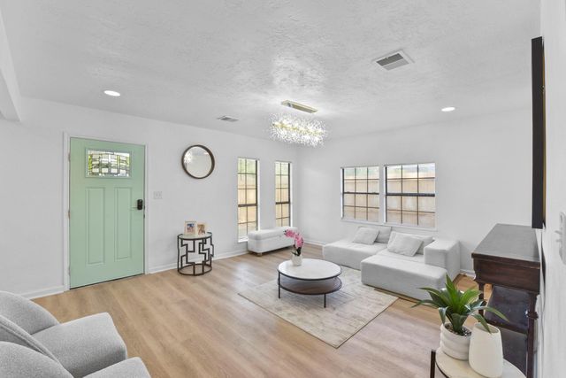 5530 Malmedy Road, Houston, TX 77033