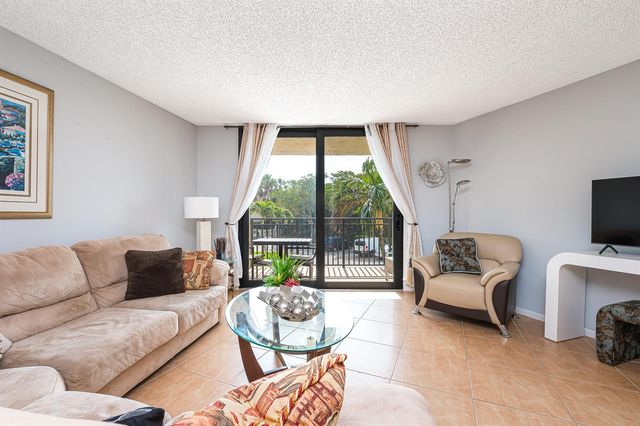 3912 S Ocean Boulevard 208, Highland Beach, FL 33487