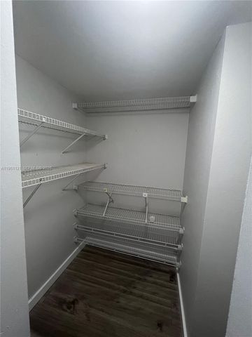 5420 W 21st Ct 412, Hialeah, FL 33016