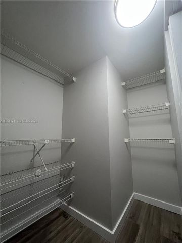 5420 W 21st Ct 412, Hialeah, FL 33016