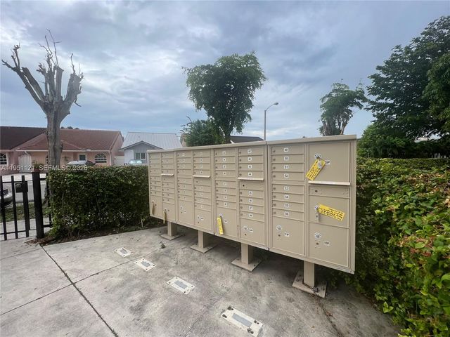 5420 W 21st Ct 412, Hialeah, FL 33016
