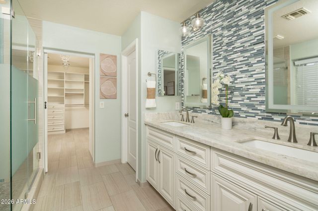 23023 N 43RD Place, Phoenix, AZ 85050