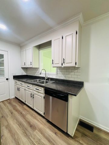112 N Palma Ct, Gaffney, SC 29341