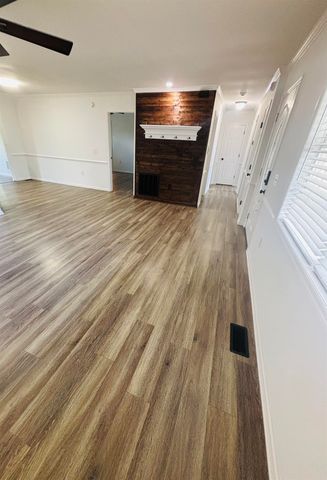 112 N Palma Ct, Gaffney, SC 29341