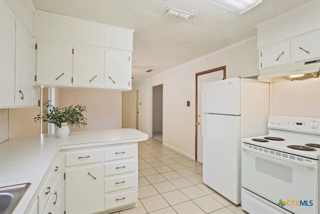 1906 Willowbend Drive, Killeen, TX 76543