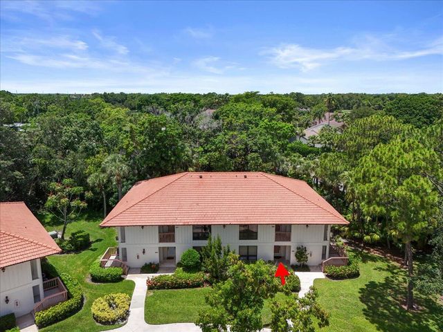221 Brackenwood Terrace, Palm Beach Gardens, FL 33418