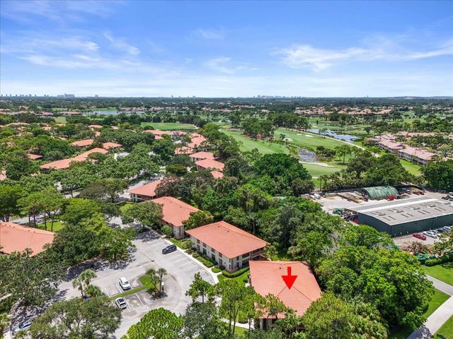 221 Brackenwood Terrace, Palm Beach Gardens, FL 33418