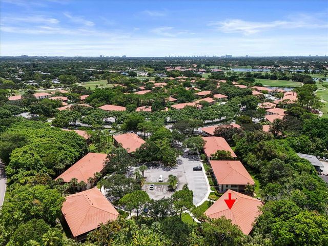 221 Brackenwood Terrace, Palm Beach Gardens, FL 33418