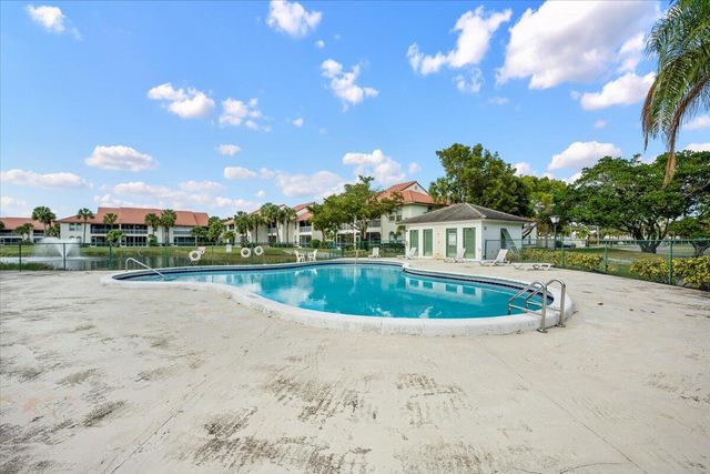 221 Brackenwood Terrace, Palm Beach Gardens, FL 33418