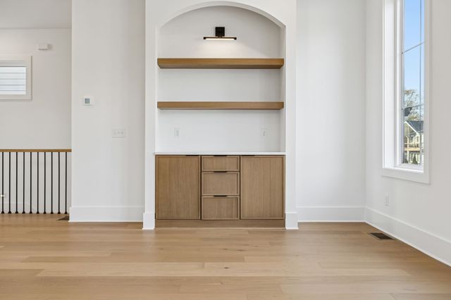 904 Douglas Ave, Nashville, TN 37206