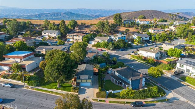 4296 Avenida Amelgado, Thousand Oaks, CA 91360