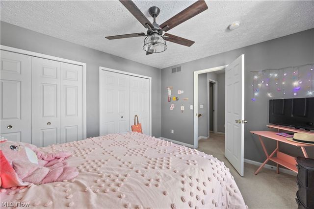 27226 S Emerald Oval, Olmsted Twp, OH 44138