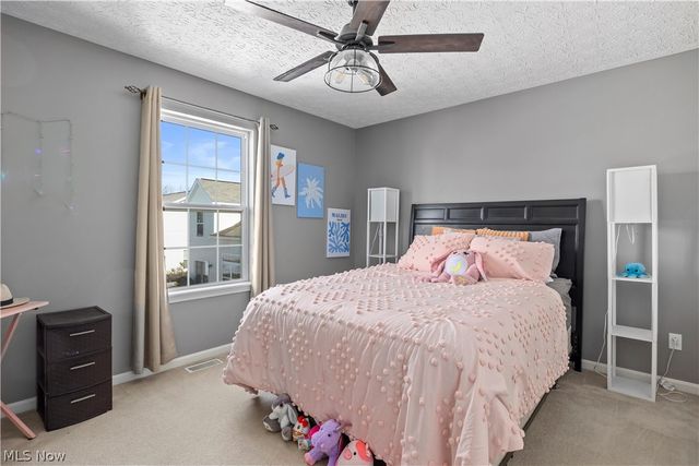 27226 S Emerald Oval, Olmsted Twp, OH 44138