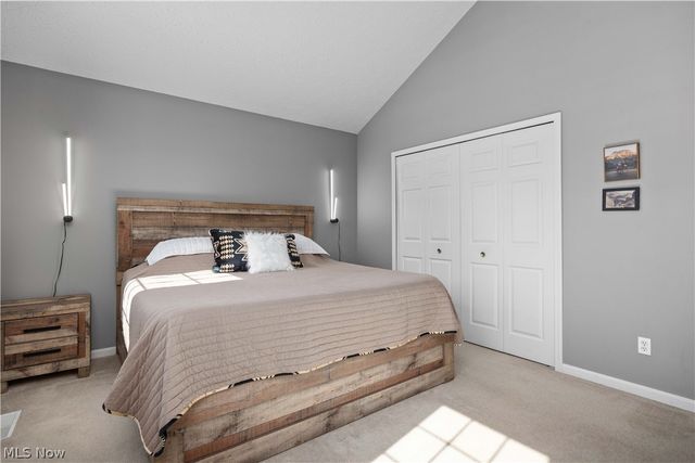 27226 S Emerald Oval, Olmsted Twp, OH 44138