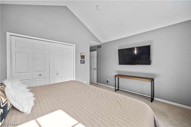 27226 S Emerald Oval, Olmsted Twp, OH 44138