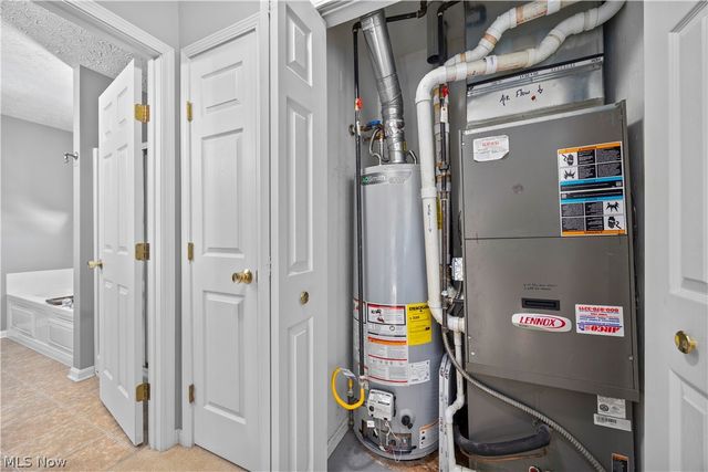 27226 S Emerald Oval, Olmsted Twp, OH 44138