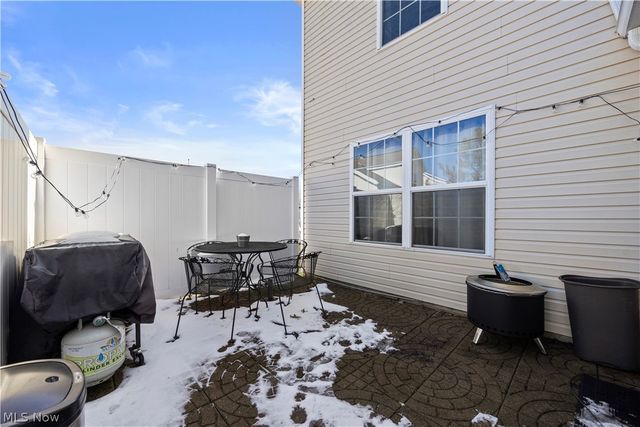 27226 S Emerald Oval, Olmsted Twp, OH 44138