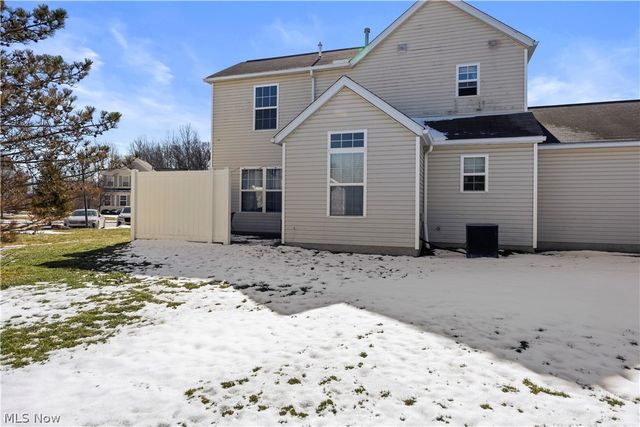 27226 S Emerald Oval, Olmsted Twp, OH 44138