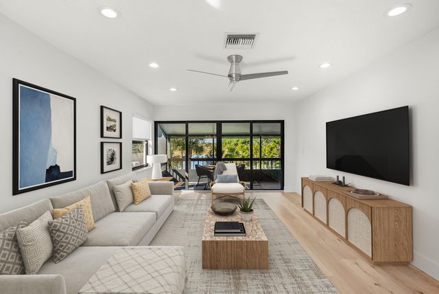 13921 Royal Palm Court B, Delray Beach, FL 33484