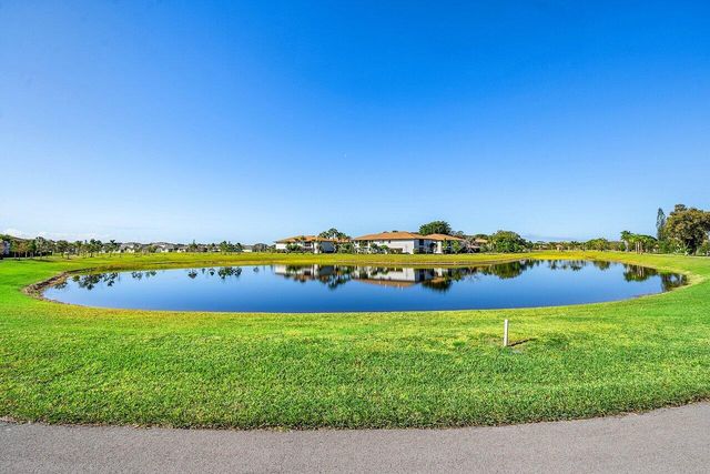13921 Royal Palm Court B, Delray Beach, FL 33484